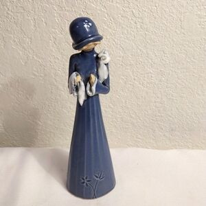 𝅺louis huger figurine woman and dress with flowers que Canada handmade figurine